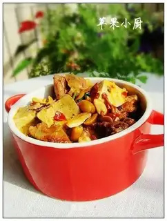 Stewed duck legs with tofu