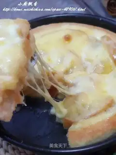 Apple pizza