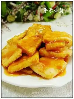 Crispy tofu in tomato sauce