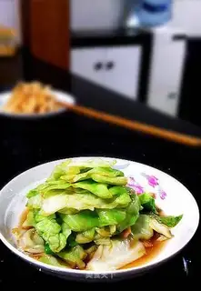 stir-fried cabbage in oyster sauce