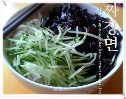 Korean noodles with bean paste
