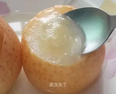 Stewed rock sugar with pear and Sichuan fritillary shells