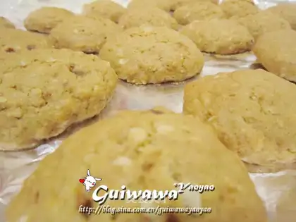 Oatmeal sesame crisp biscuits