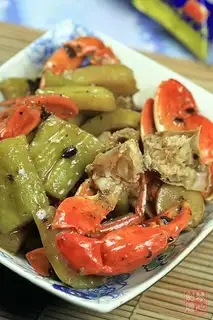Braised crab with bitter gourd