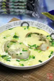 Steamed eggs with crab shells