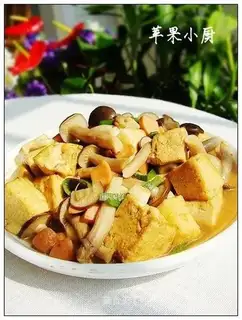 Braised tofu with crab mushrooms