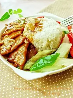 Pan-fried pork rice