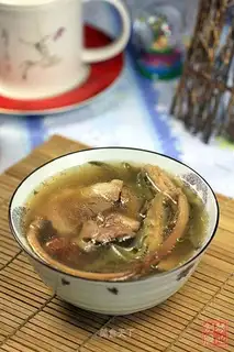 Ba Wang Hua Stewed Fan Bone Soup