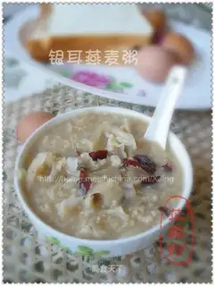 Oatmeal and tremella porridge