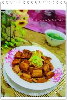 Braised pork with bamboo shoots
