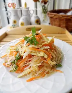 Carrots mixed with vermicelli