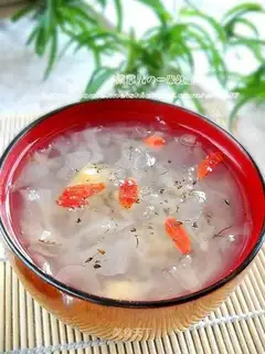 Sugar osmanthus and tremella soup