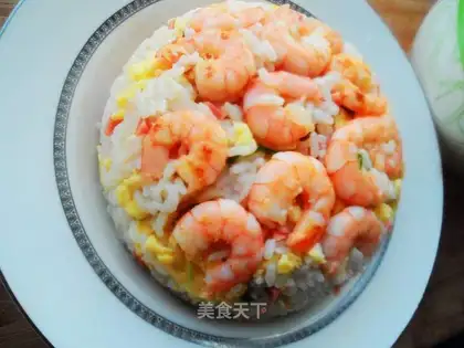 Fried rice with shrimp, ham and egg