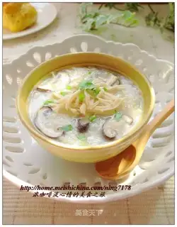 Mushroom and chicken porridge