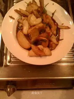 Dry pot of mushroom