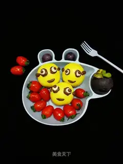 Little yellow people's buns