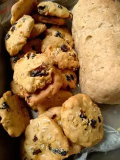 Red sugar oatmeal cookies