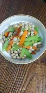 Celery peanuts