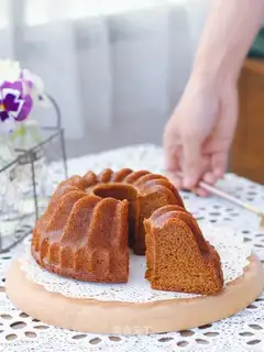 Red date cake