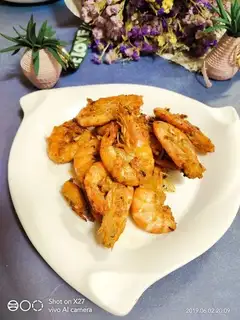Pretzels, prawns