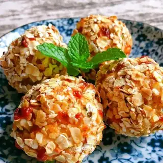 Chicken oatmeal cheeseball
