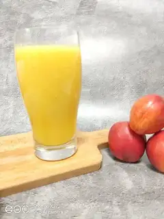 Sweet and sweet plum juice