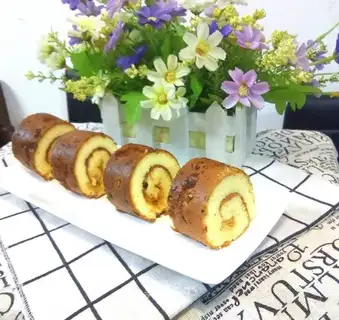 Meat pine rolls