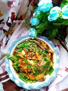 Mushrooms burning fish