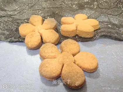 Red-crackers