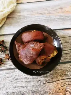 Smoky feet