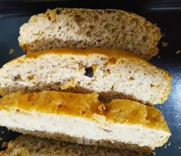 Allegra walnut toast