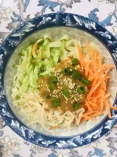 Soy sauce chicken noodle