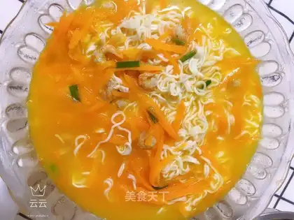 Shrimp and carrot noodles