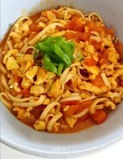 Tomato egg noodles