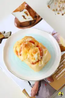 Cheese ham bread