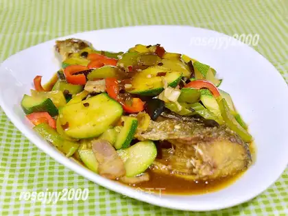 Spicy vegetables for roasted fish