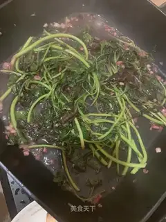 Clear the red rice