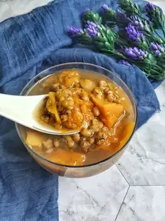 Pumpkin green bean soup