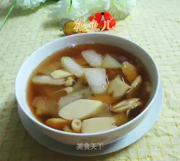 Whip melons. Soup