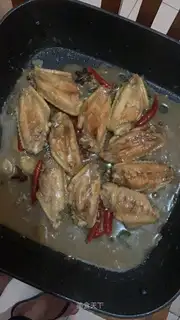 Red chicken wings