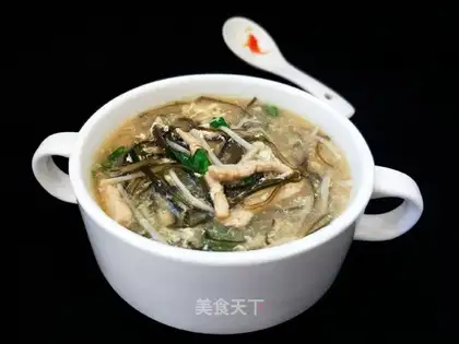 Sea veggie mushroom soup