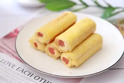 Cheese ham roll