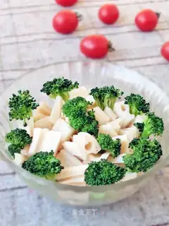 ♪ The broccoli ♪