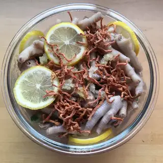 Lemon sour chicken feet