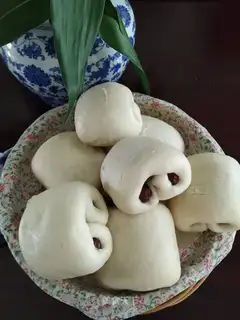 A date roll
