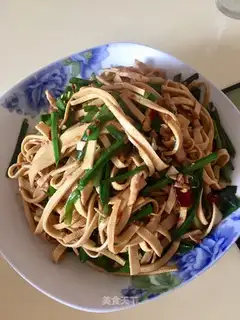 Spaghetti bean skin