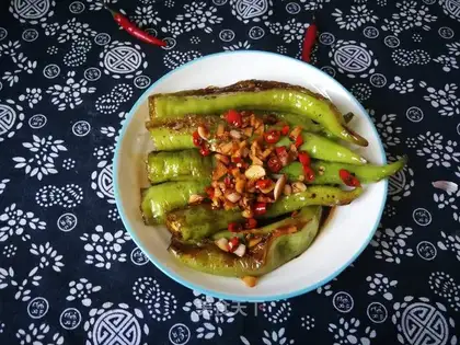 Tied pepper