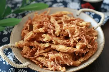 Soft-fried golden mushrooms