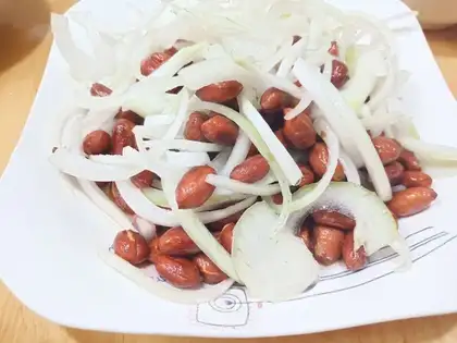 Sour peanut rice