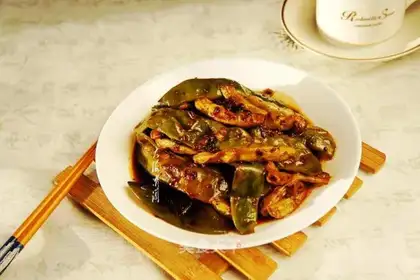 Spicy soybeans